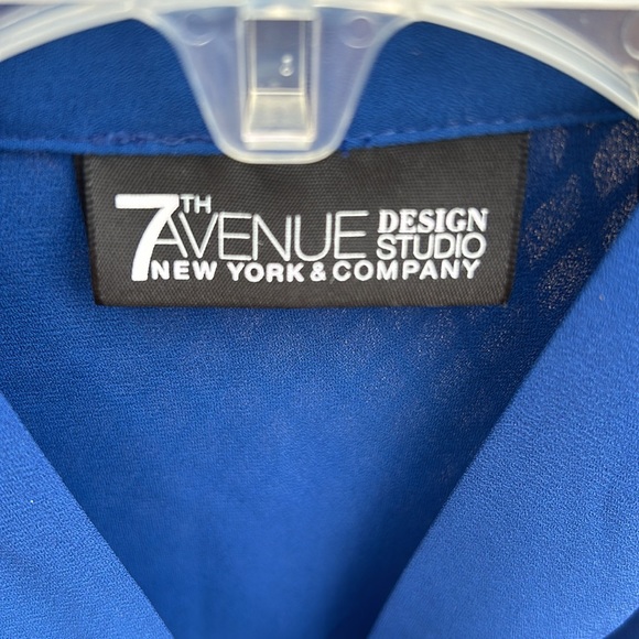 7th Ave NY & Co- blue light weight bow  blouse/ key hole tie. - Picture 3 of 6